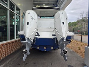 Sea Ray Sundancer 320 Outboard 1 2026 Sea Ray Sundancer 320 Outboard 2
