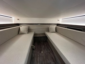 Sea Ray Sundancer 320 Outboard 20 2026 Sea Ray Sundancer 320 Outboard 21