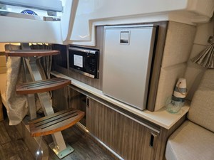 Sea Ray Sundancer 320 Outboard 23 2026 Sea Ray Sundancer 320 Outboard 24