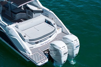 Sea Ray 310 SLX OB 10 2023 Sea Ray 310 SLX OB 11