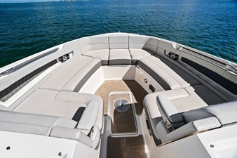 Sea Ray 310 SLX OB 19 2023 Sea Ray 310 SLX OB 20