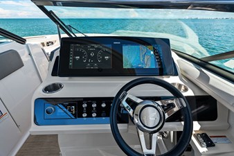 Sea Ray 310 SLX OB 28 2023 Sea Ray 310 SLX OB 29