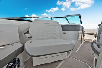 Sea Ray 310 SLX OB 34 2023 Sea Ray 310 SLX OB 35