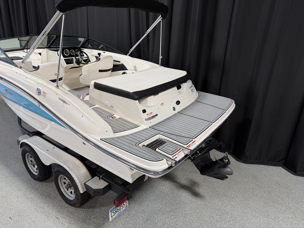 2021 Sea Ray SPX 190 7