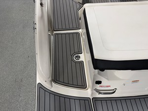 2021 Sea Ray SPX 190 17