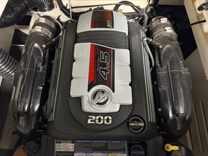 2021 Sea Ray SPX 190 26