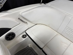2021 Sea Ray SPX 190 27