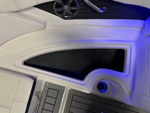 2021 Sea Ray SPX 190 62