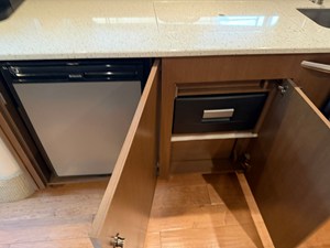 Sea Ray SUNDANCER 370 29 2016 Sea Ray SUNDANCER 370 30