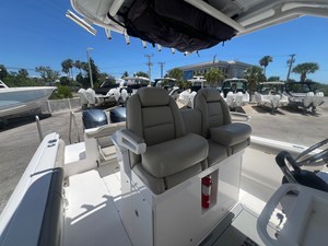 Everglades 295CC 15 2019 Everglades 295CC 16