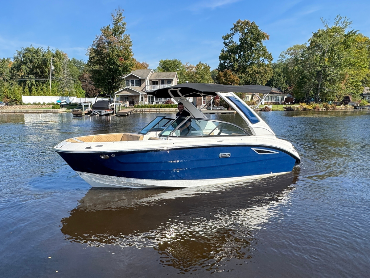 2026 Sea Ray SDX 230 3