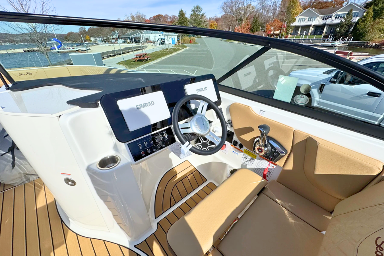 2026 Sea Ray SDX 230 13