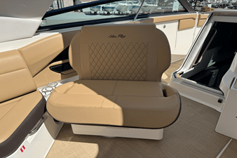 Sea Ray SLX 400 Outboard 36 2026 Sea Ray SLX 400 Outboard 37
