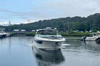 Sea Ray SLX 400 Outboard 64 2026 Sea Ray SLX 400 Outboard 65