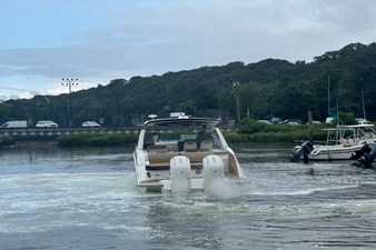 Sea Ray SLX 400 Outboard 67 2026 Sea Ray SLX 400 Outboard 68