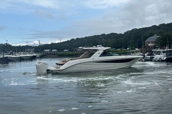 Sea Ray SLX 400 Outboard 69 2026 Sea Ray SLX 400 Outboard 70