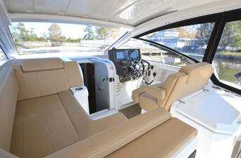 Cruisers Yachts 390 EXPRESS COUPE 10 2016 Cruisers Yachts 390 EXPRESS COUPE 11