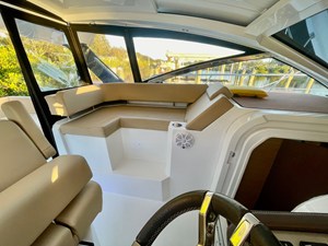 Cruisers Yachts 390 EXPRESS COUPE 17 2016 Cruisers Yachts 390 EXPRESS COUPE 18