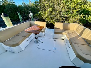 Cruisers Yachts 390 EXPRESS COUPE 21 2016 Cruisers Yachts 390 EXPRESS COUPE 22
