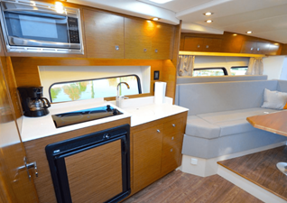 Cruisers Yachts 390 EXPRESS COUPE 27 2016 Cruisers Yachts 390 EXPRESS COUPE 28
