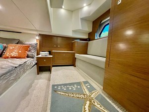 Cruisers Yachts 390 EXPRESS COUPE 31 2016 Cruisers Yachts 390 EXPRESS COUPE 32