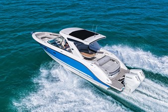 Sea Ray SLX 310 Outboard 3 2026 Sea Ray SLX 310 Outboard 4