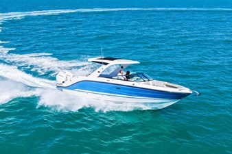 Sea Ray SLX 310 Outboard 11 2026 Sea Ray SLX 310 Outboard 12