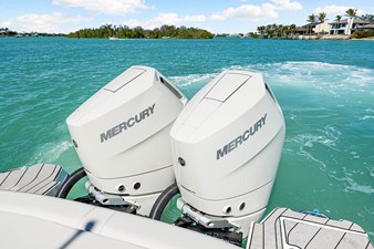 Sea Ray SLX 310 Outboard 16 2026 Sea Ray SLX 310 Outboard 17