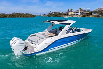 Sea Ray SLX 310 Outboard 33 2026 Sea Ray SLX 310 Outboard 34