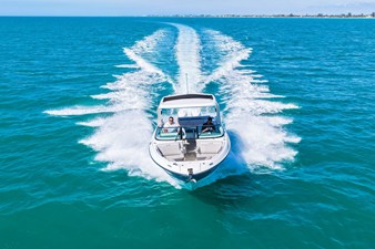 Sea Ray SLX 310 Outboard 40 2026 Sea Ray SLX 310 Outboard 41