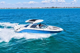 Sea Ray SLX 310 Outboard 43 2026 Sea Ray SLX 310 Outboard 44
