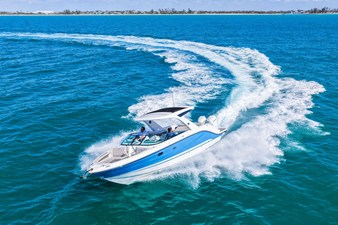 Sea Ray SLX 310 Outboard 46 2026 Sea Ray SLX 310 Outboard 47