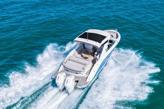 Sea Ray SLX 310 Outboard 50 2026 Sea Ray SLX 310 Outboard 51