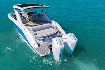Sea Ray SLX 310 Outboard 58 2026 Sea Ray SLX 310 Outboard 59