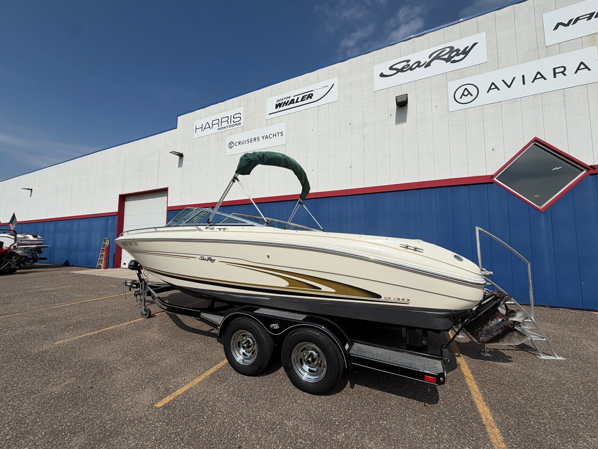 1999 Sea Ray 230 5