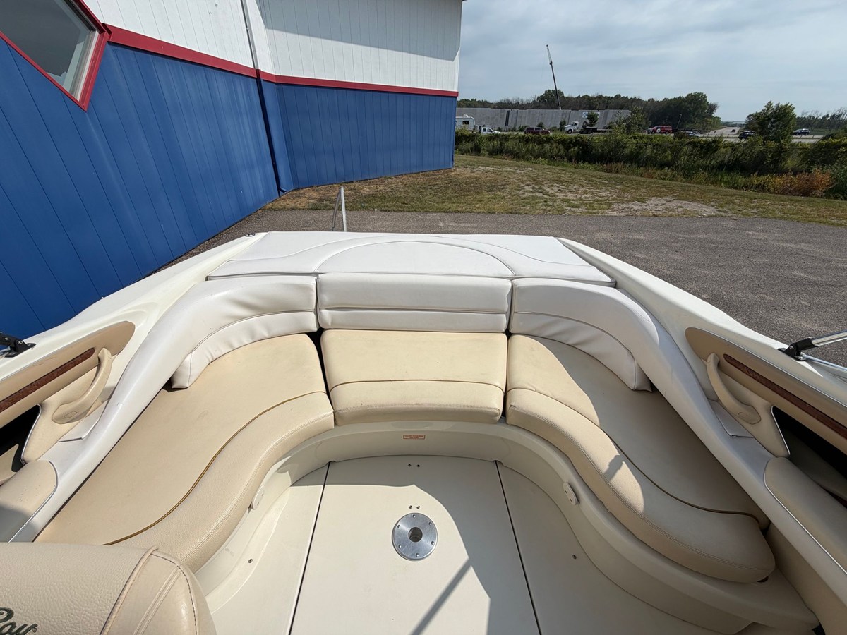 1999 Sea Ray 230 9