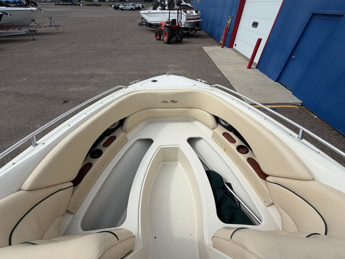 1999 Sea Ray 230 34