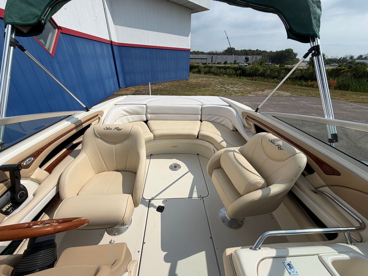 1999 Sea Ray 230 40