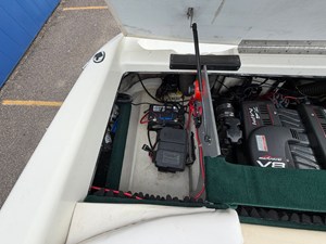 1999 Sea Ray 230 12