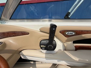 1999 Sea Ray 230 26