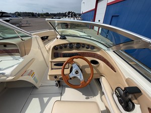 1999 Sea Ray 230 29
