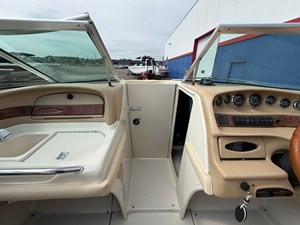 1999 Sea Ray 230 31