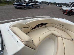 1999 Sea Ray 230 35
