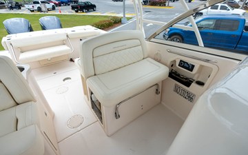 Grady-White 307 FREEDOM 37 2021 Grady-White 307 FREEDOM 38