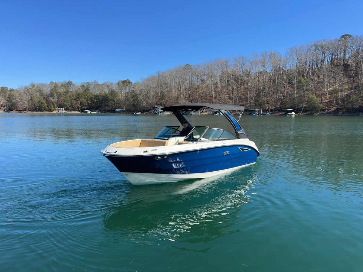 2026 Sea Ray SDX 230 2