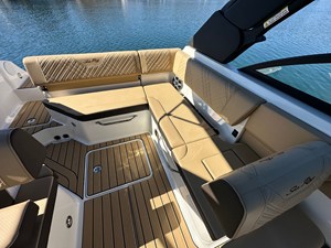 2026 Sea Ray SDX 230 27