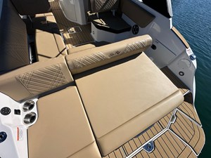 2026 Sea Ray SDX 230 34