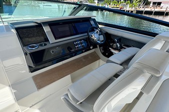 Sea Ray SLX 400 OB 8 2021 Sea Ray SLX 400 OB 9