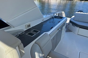 Sea Ray SLX 400 OB 31 2021 Sea Ray SLX 400 OB 32