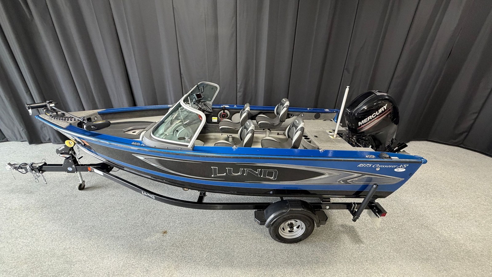 2017 Lund 1875 CROSSOVER XS 2